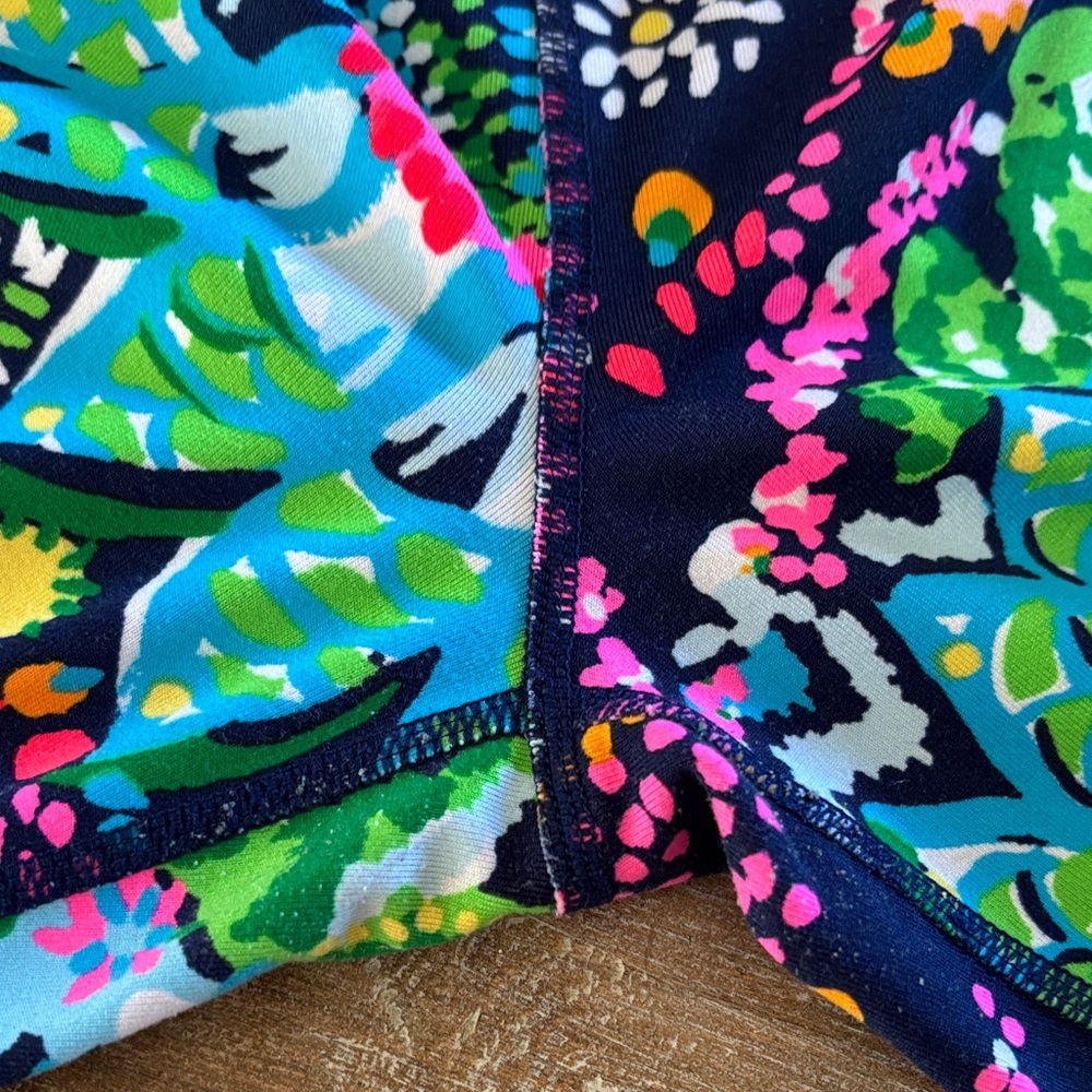 Lilly Pulitzer Take Me To The Sea Cropped Leggings in XL - Picture 11 of 13